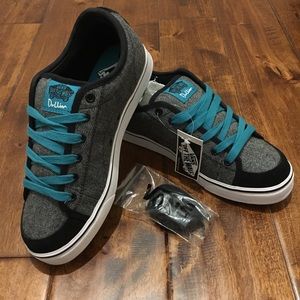 VANS Herringbone Black/Teal Sneakers NWT